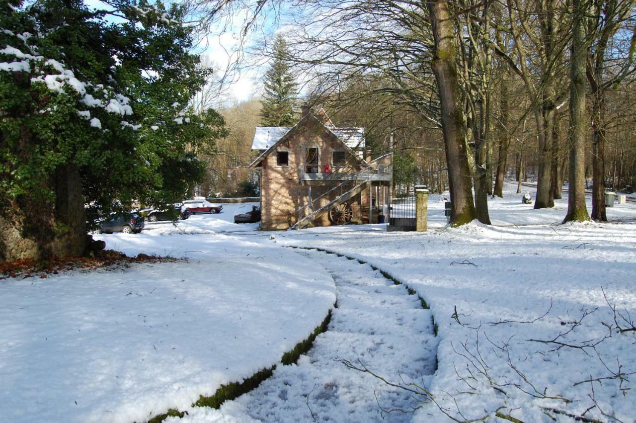 Gite Dans Un Domaine Historique Chevreuse Kültér fotó