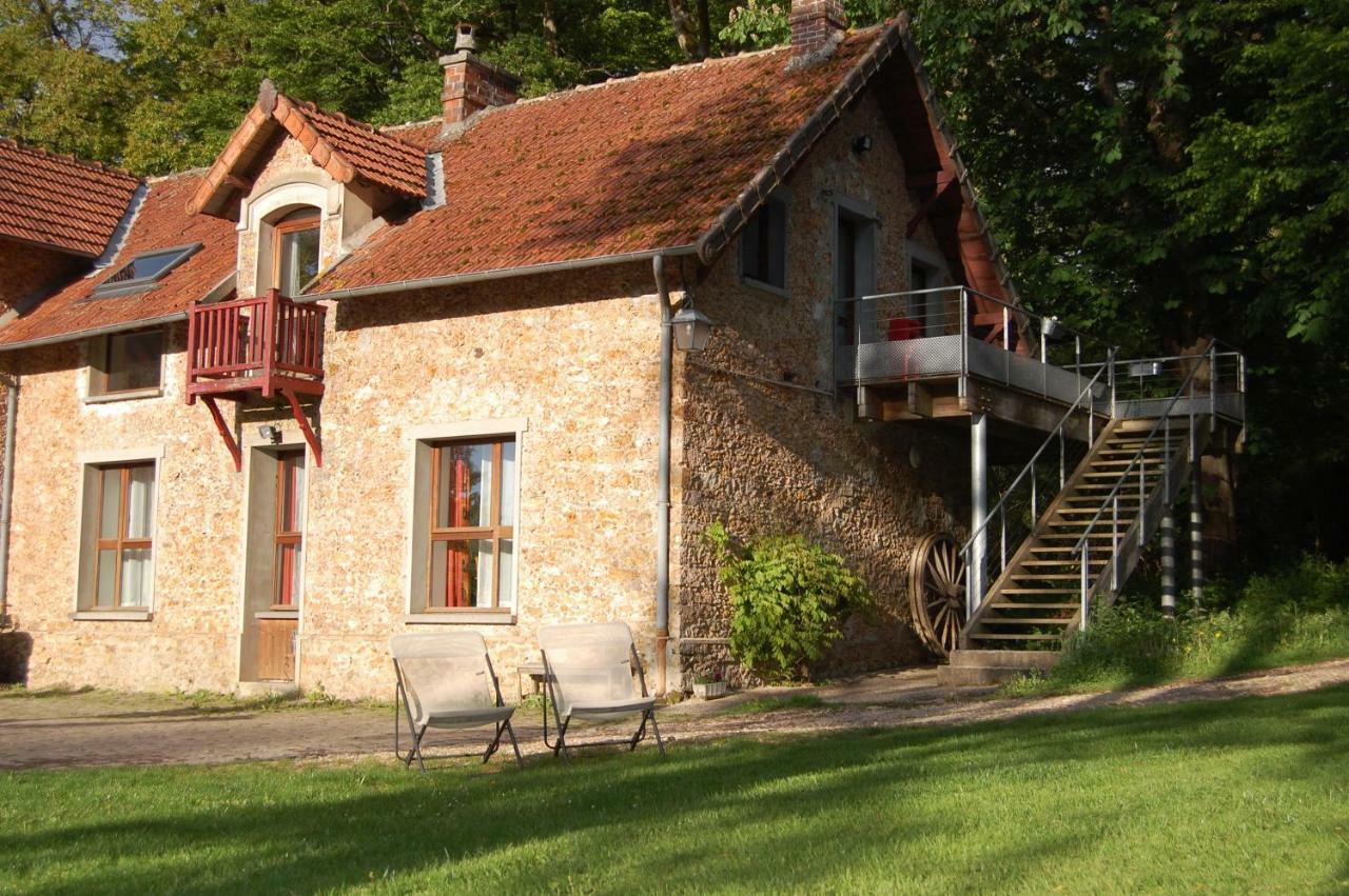 Gite Dans Un Domaine Historique Chevreuse Kültér fotó